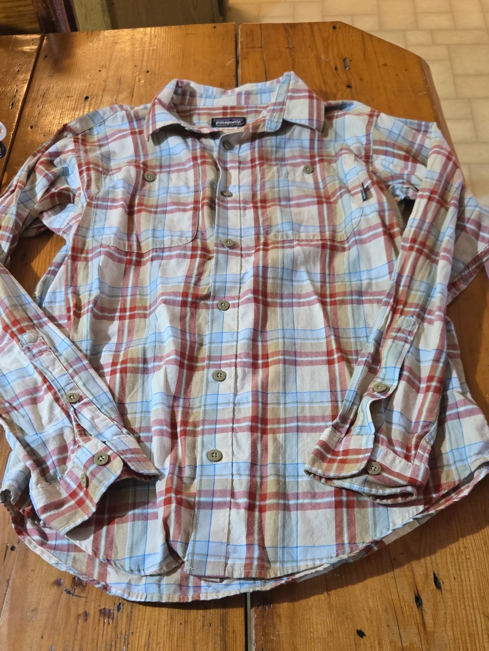 Patagonia Plaid Button-Up Shirt - Red, Light Blue & Tan Sz S Organic Cotton